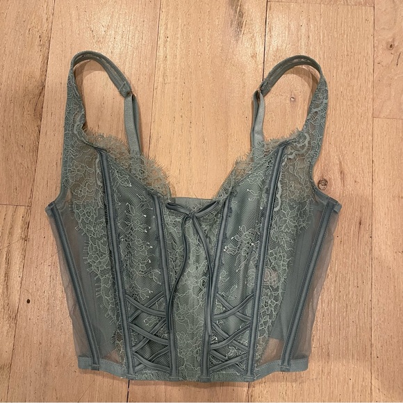 Victoria’s Secret Corset Top - Picture 2 of 8